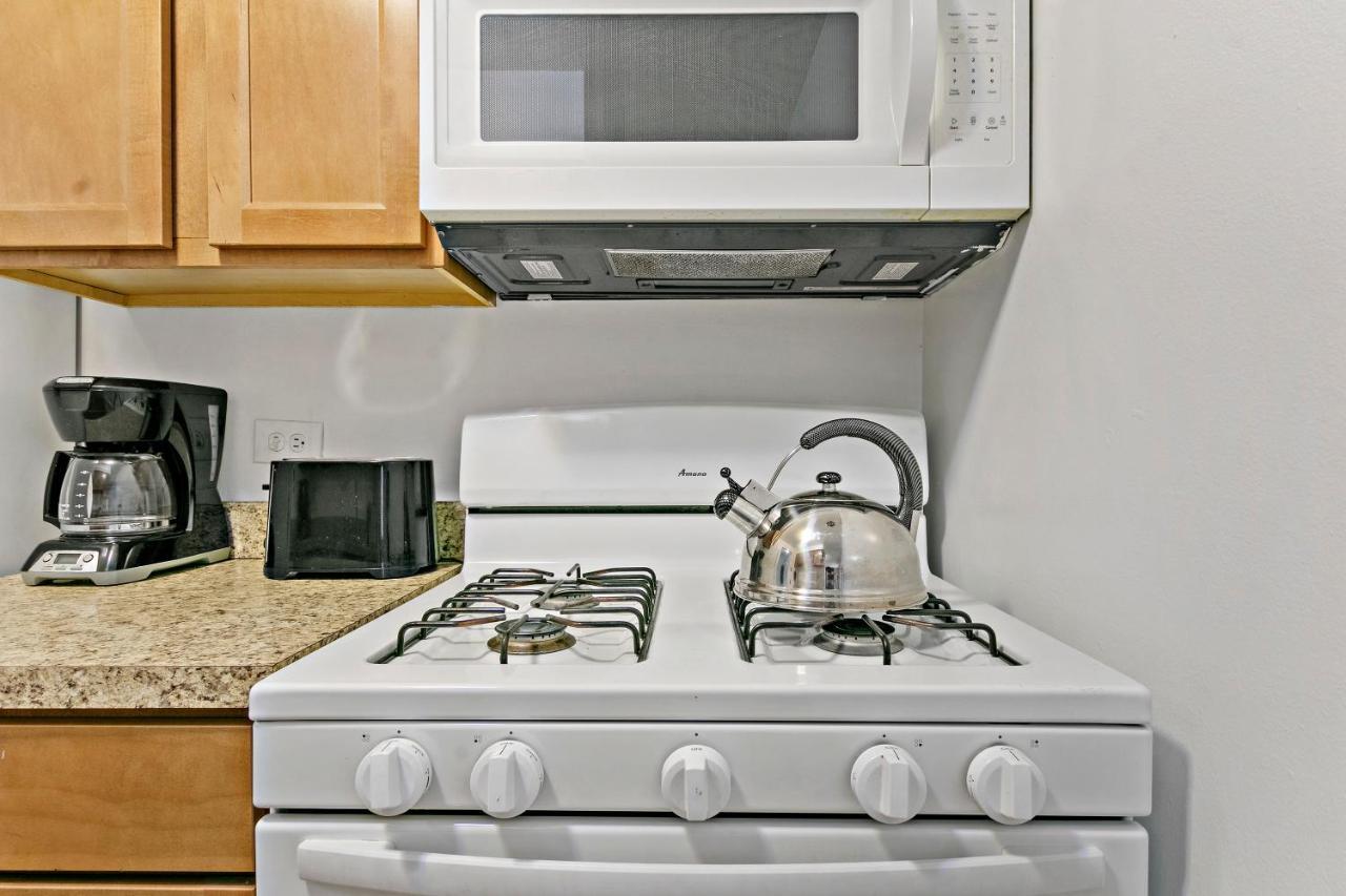 Stunning 1Br Apartment At Center Of Lakeview - Oakdale 211 Chicago Buitenkant foto